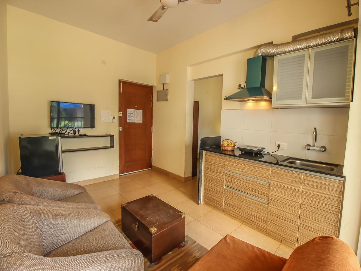 Modern Studio Арпора Екстер'єр фото