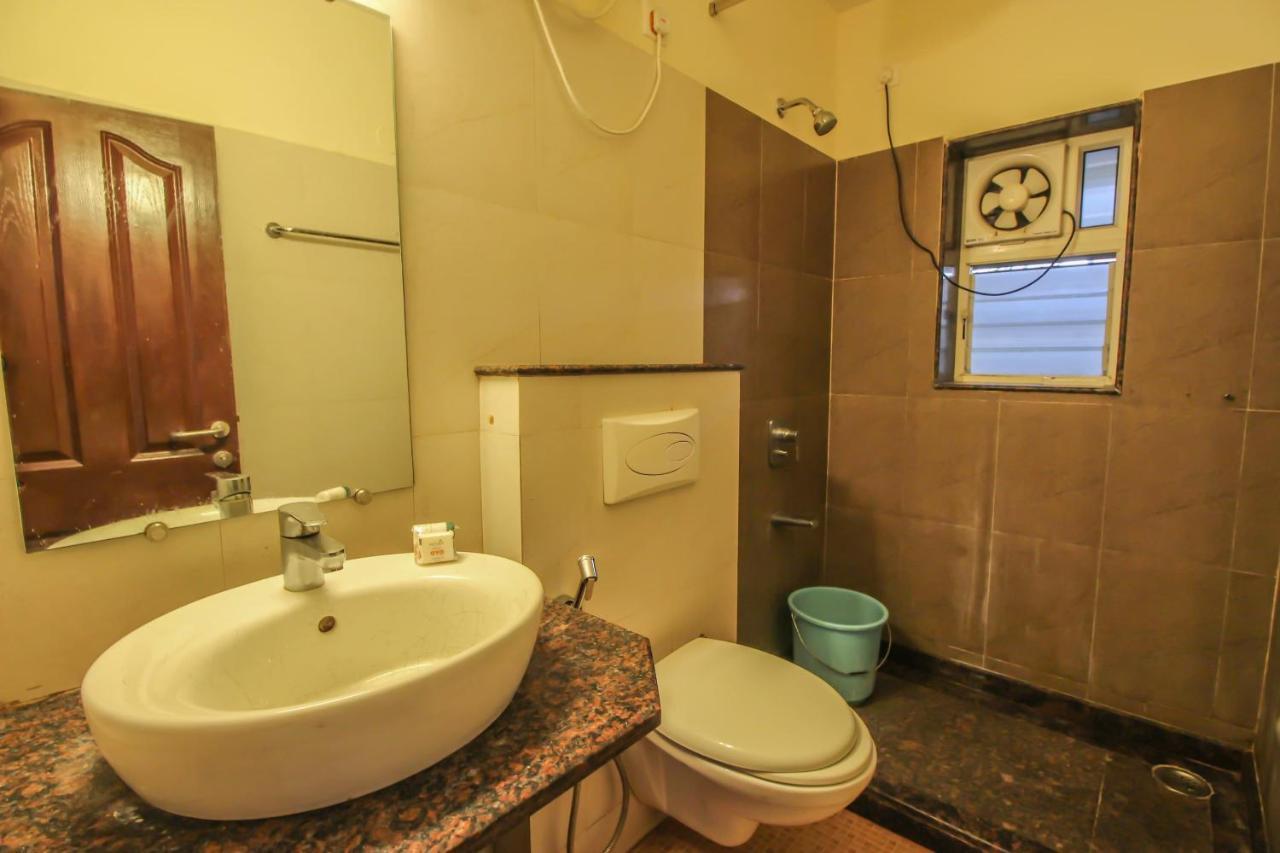 Modern Studio Арпора Екстер'єр фото